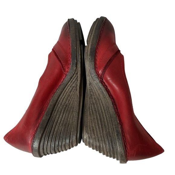 Fly London Womens Red Leather Wedge Pumps Heels Size US 7.5 EU 38 - Picture 9 of 11
